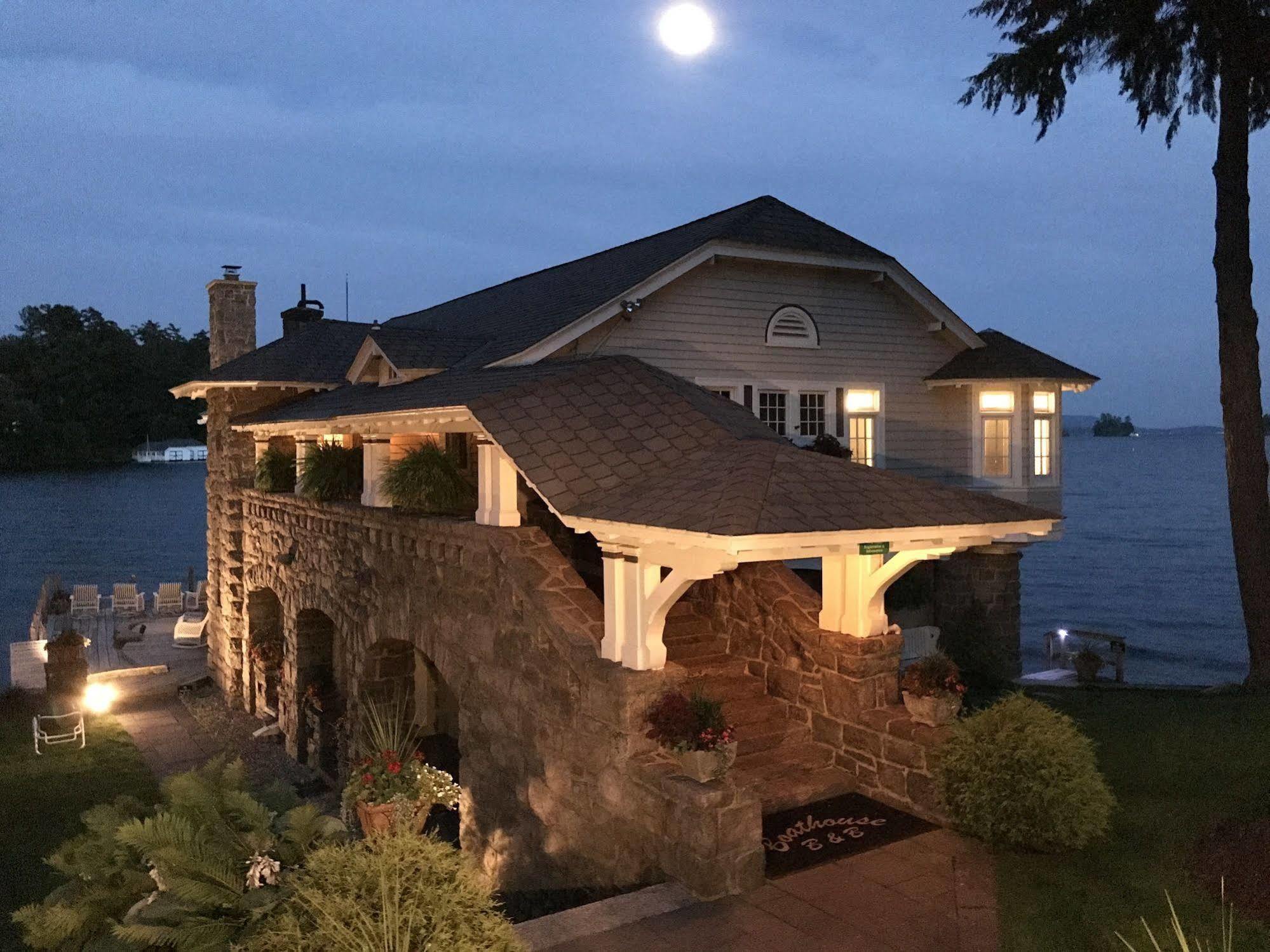 Lake George Boathouse Waterfront Lodging Bolton Landing Exterior foto